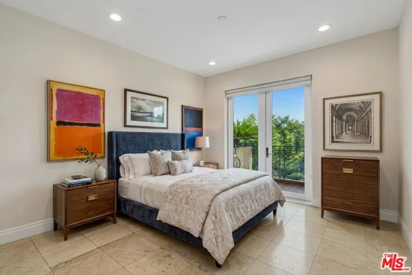 137 S Spalding Drive #401 photo 26