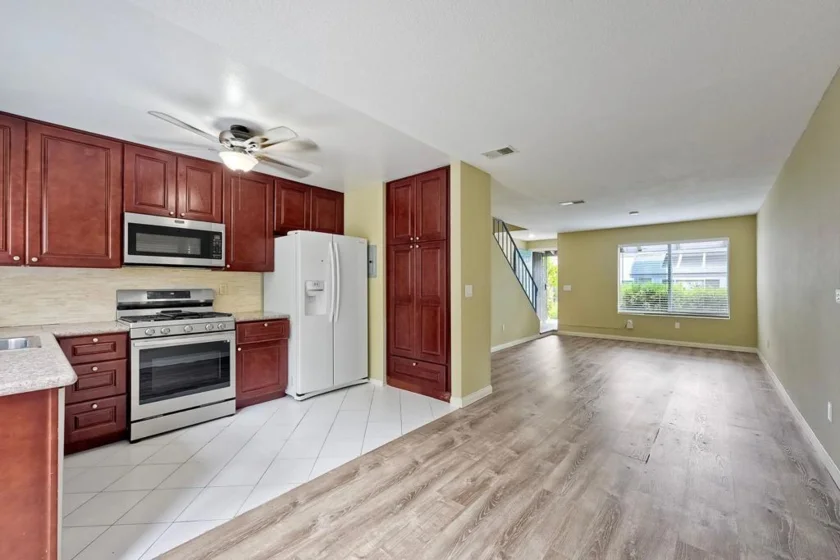 3436 Thunder Drive photo 1
