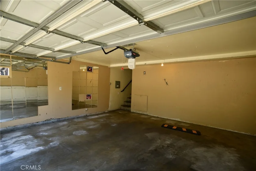 9601 Sylmar Avenue #1 photo 37