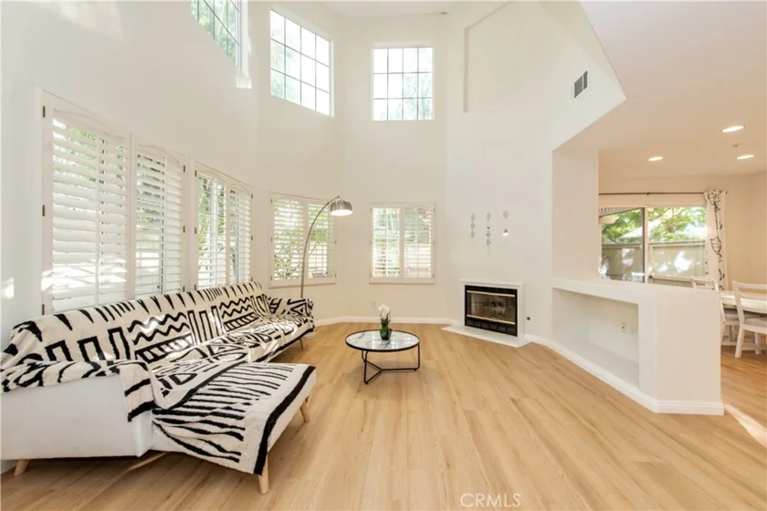 905 Somerville photo 3