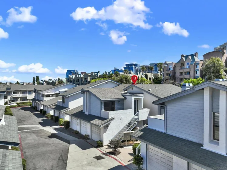 8878 Regents Road #201 photo 20