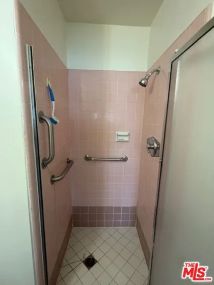 6342 Morse Avenue #205 photo 14