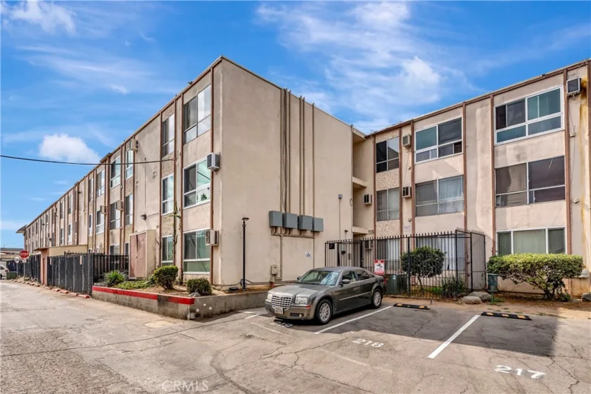 5585 E Pacific Coast Hwy #342 photo 22