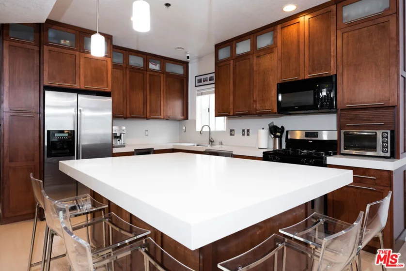 1915 Malcolm Avenue #302 photo 1