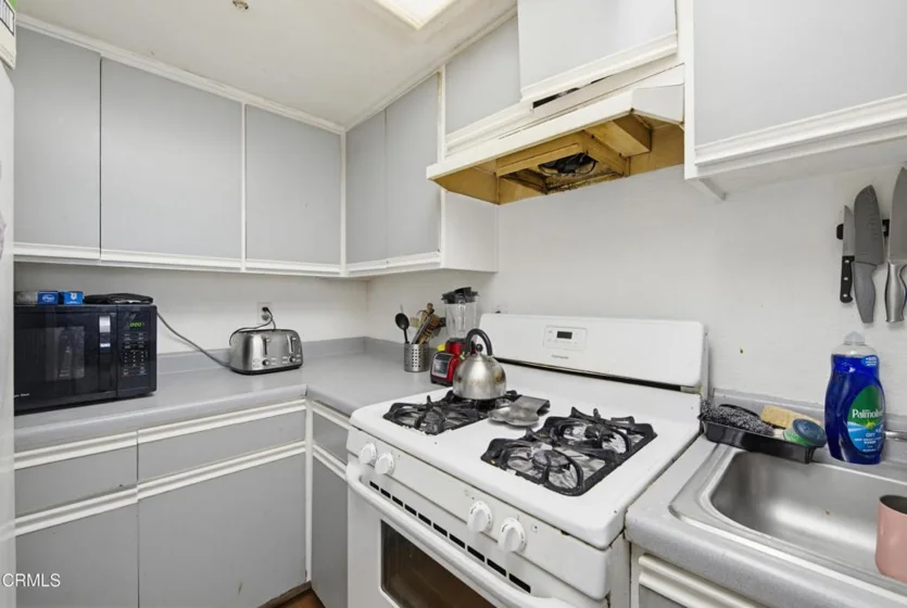 847 N Raymond Avenue #9A photo 11
