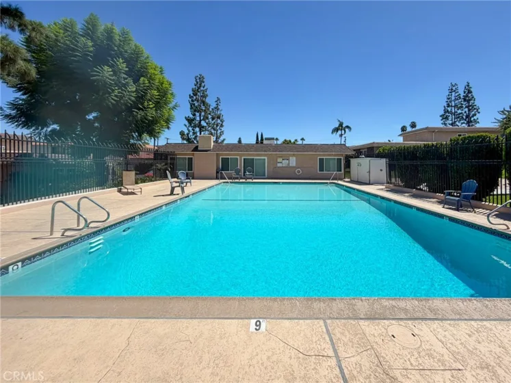 855 Las Lomas #B photo 31