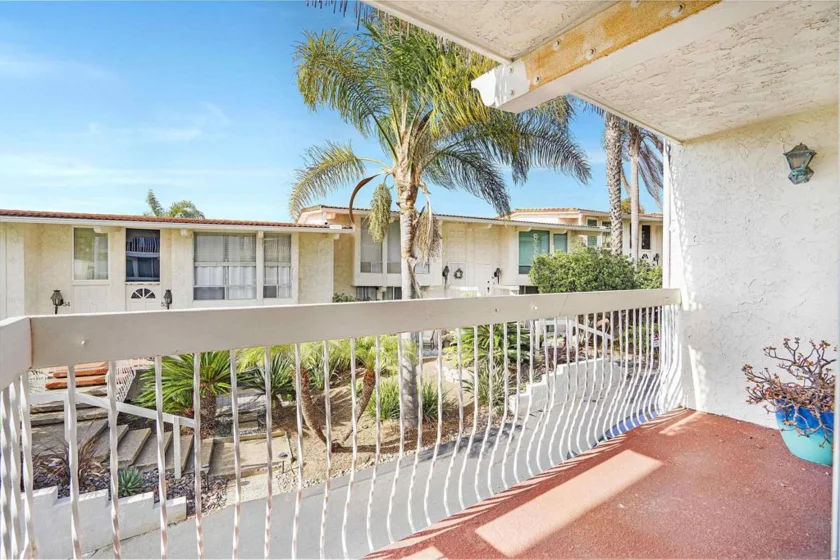 2311 Caringa Way photo 18