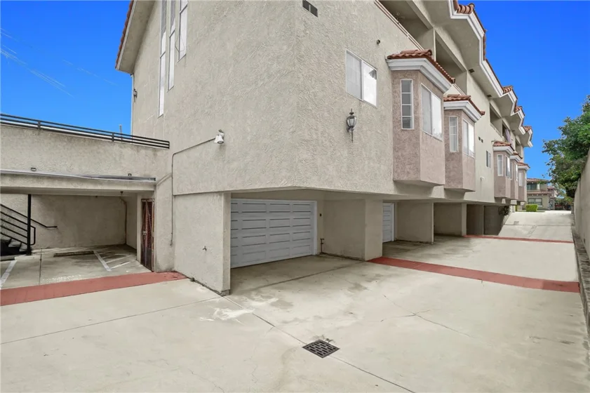 821 N Garfield Avenue #4 photo 15