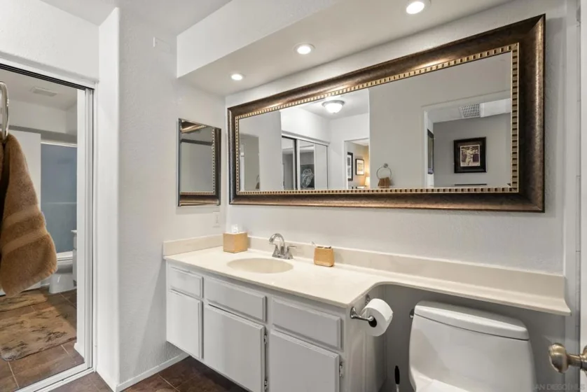 7439 Altiva Place photo 12