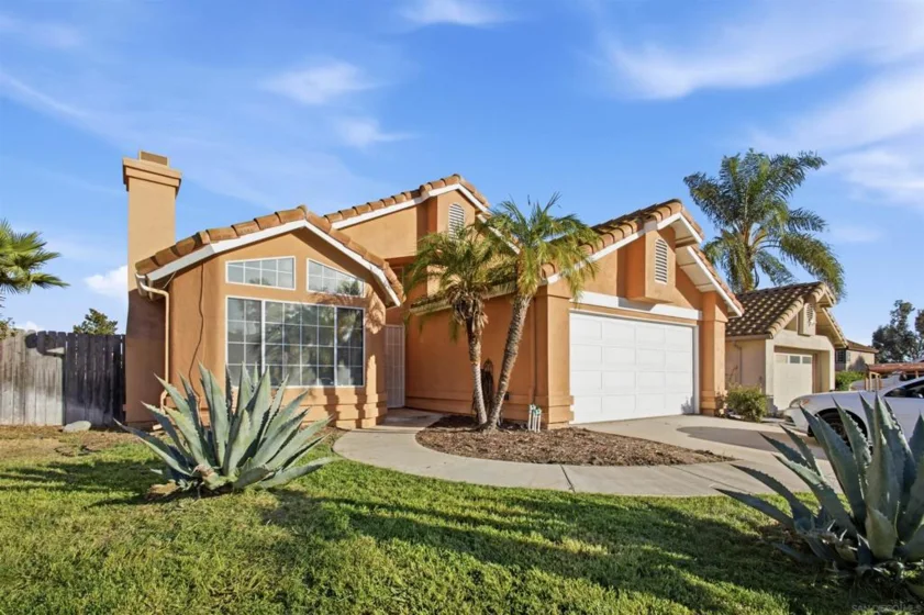 39766 Del Val Drive photo 1