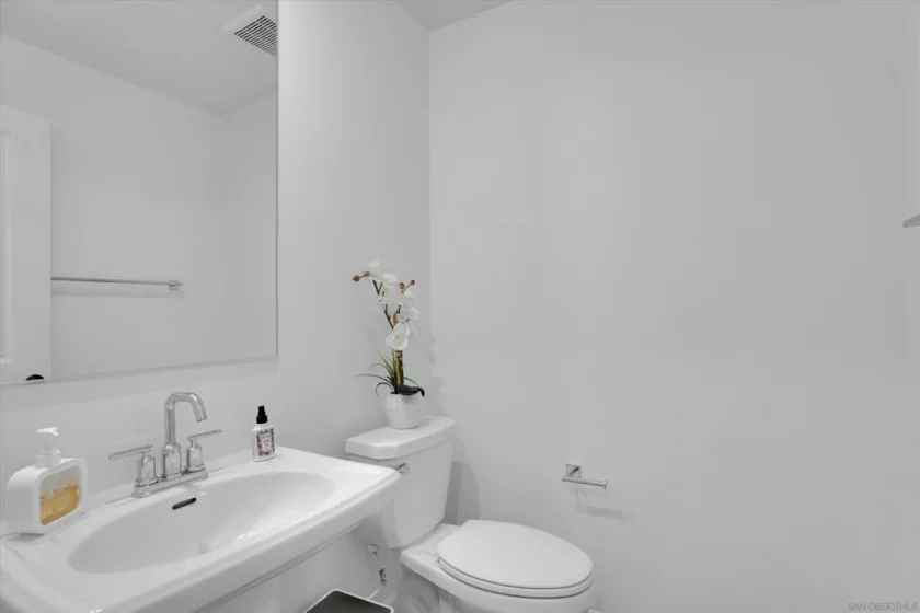 808 Mateo Street ##2 photo 9