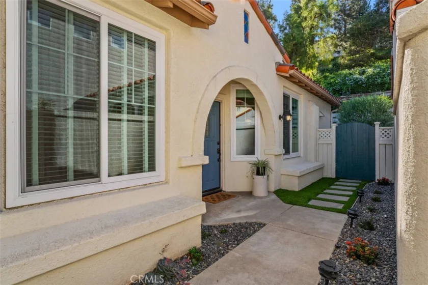 59 Colony photo 3