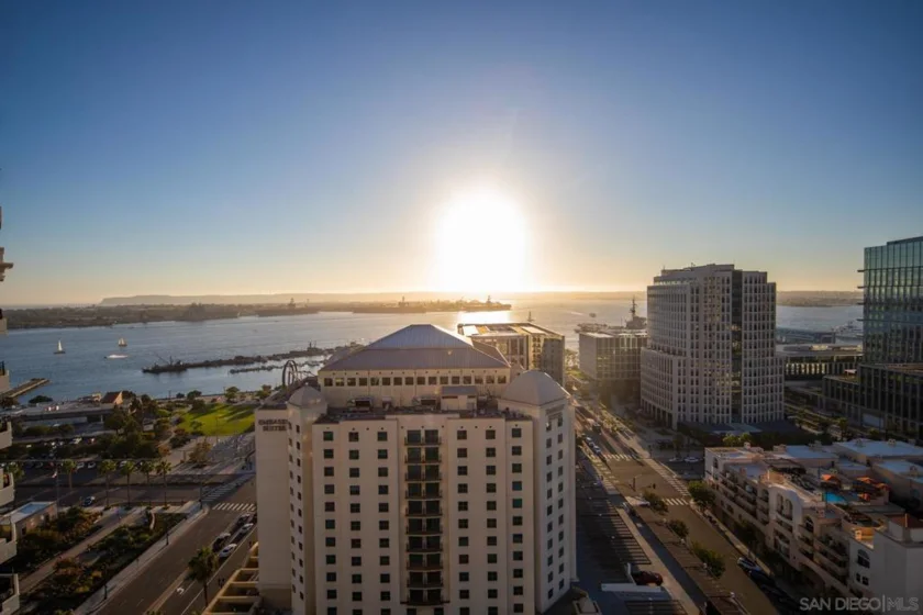 700 W Harbor #2101 photo 16