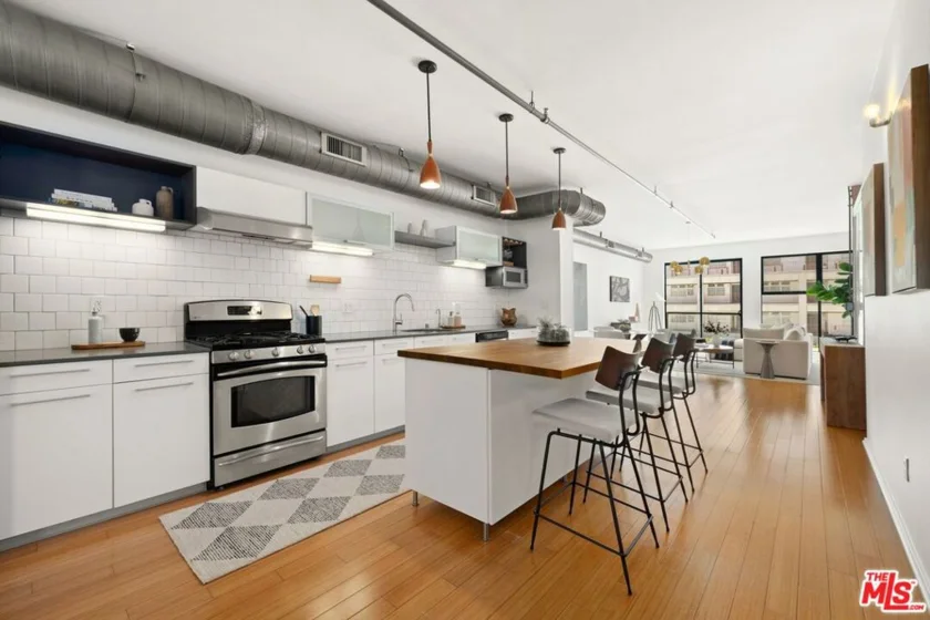4115 Glencoe Avenue #306 photo 4