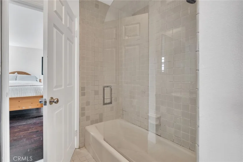 1351 W 7th #3 photo 18