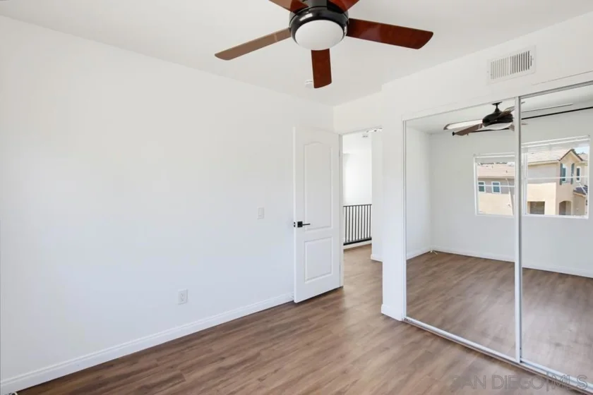 1228 La Vida Court photo 31