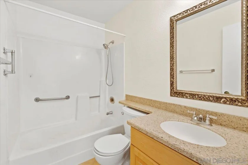 6350 Genesee Avenue #220 photo 33
