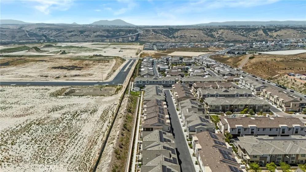 2098 Bluestone photo 21