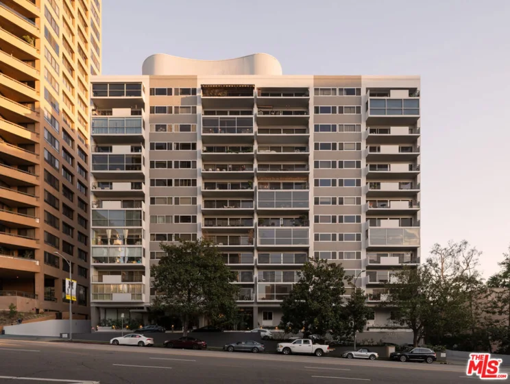 10450 Wilshire Boulevard #12C photo 21