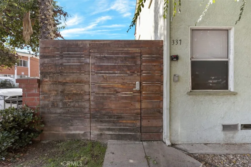 337 Lime Avenue #8 photo 1