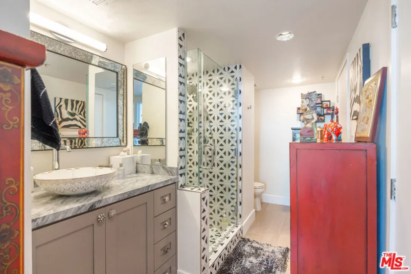 13700 Marina Pointe Drive #1016 photo 18
