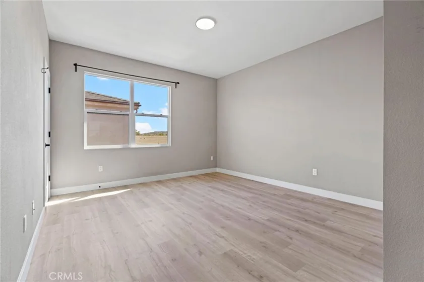 341 S Cypress Street photo 17