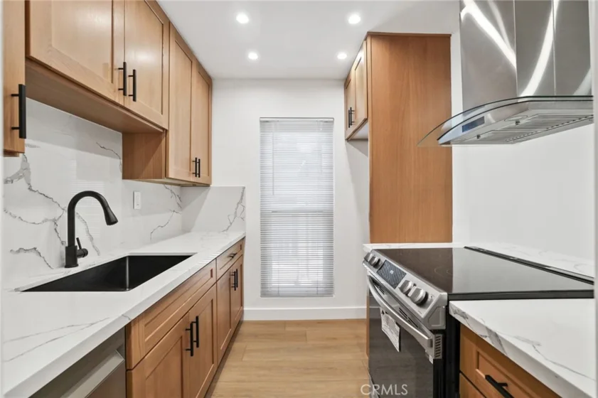 1030 W Macarthur #86 photo 13
