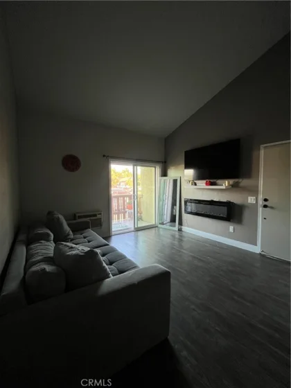 1051 Rock Springs #241 photo 15