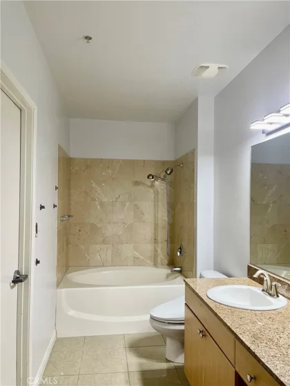 388 E Ocean Boulevard #718 photo 22