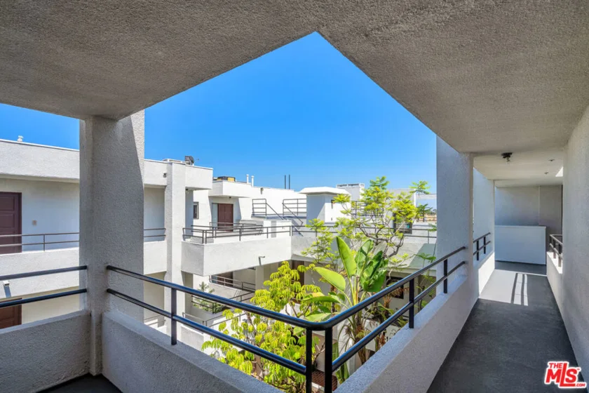 1312 S Saltair Avenue #319 photo 28
