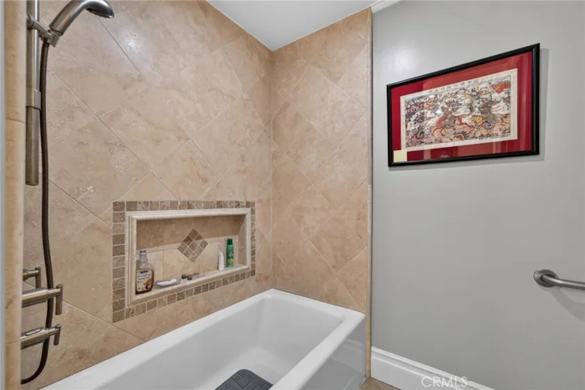 610 S Orange Grove Boulevard #5 photo 26