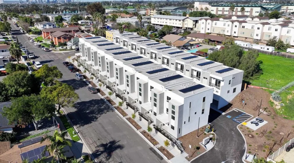 4986 Ocean View Boulevard photo 22