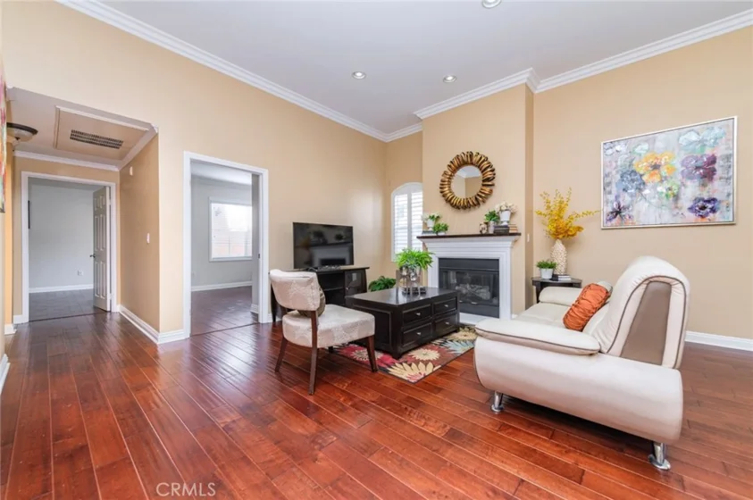 610 S Wilton Place #402 photo 13