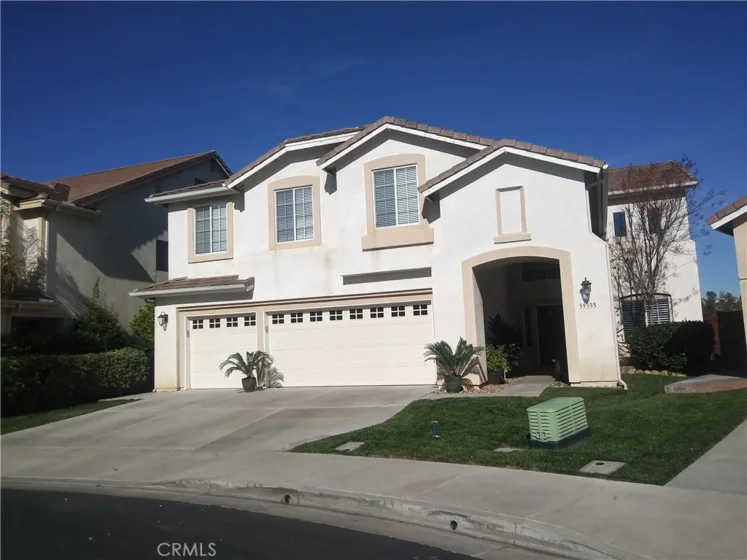 39335 Vanderbilt Avenue photo
