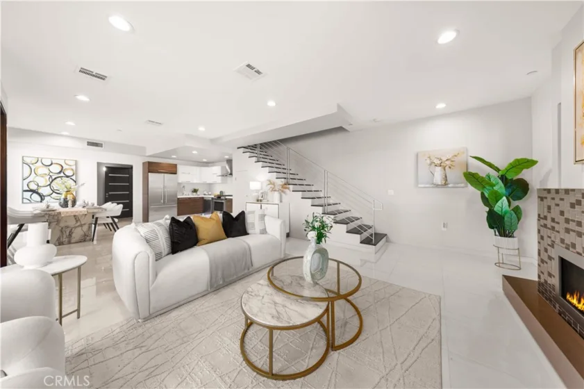4485 Hazeltine Avenue #1 photo 15