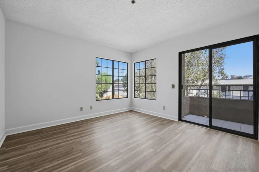 5649 Lake Park #301 photo 26