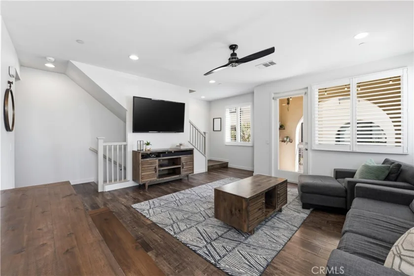 809 S Anaheim Boulevard #101 photo 6