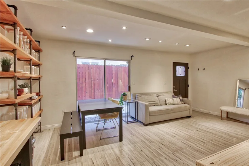 1415 El Sereno Avenue #6 photo 1