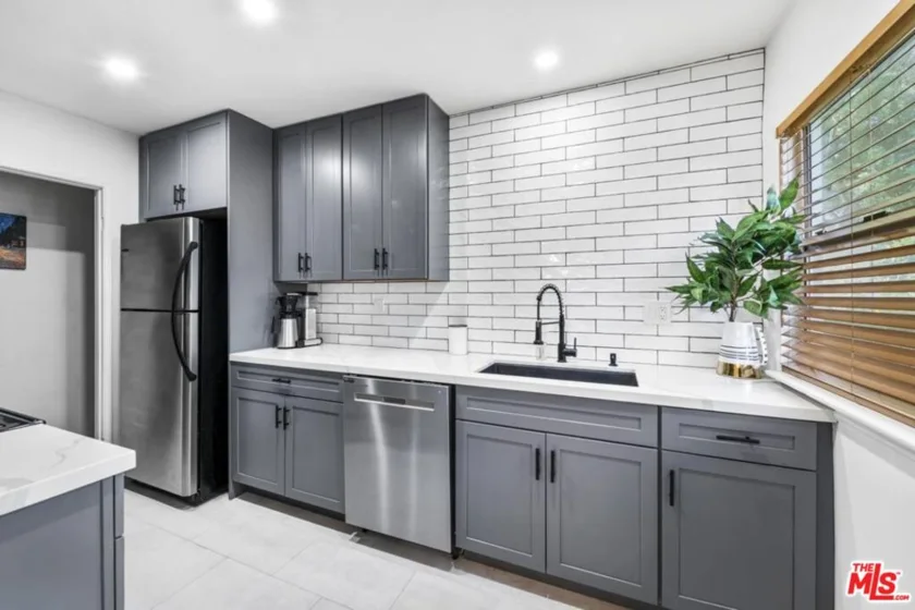 5825 Bowcroft Street #1 photo 24