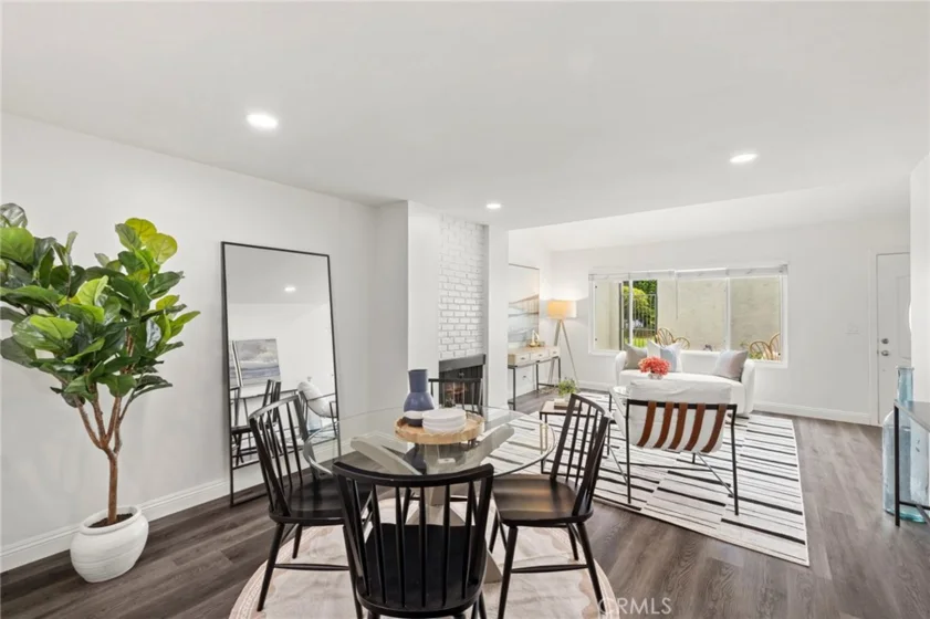 18683 Maplewood photo 11