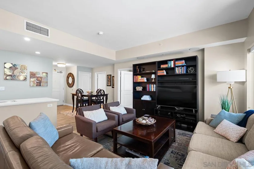 253 10th Avenue #908 photo 7