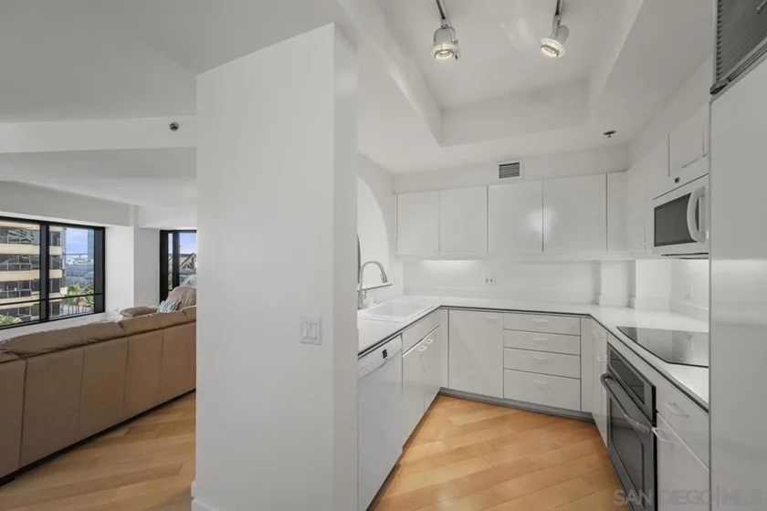 100 Harbor Drive #906 photo 7