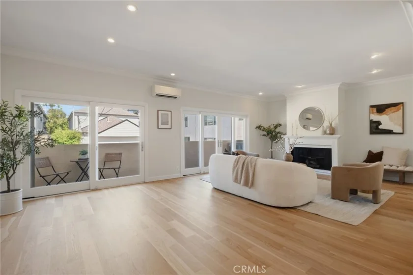 1037 18th Street #9 photo 2