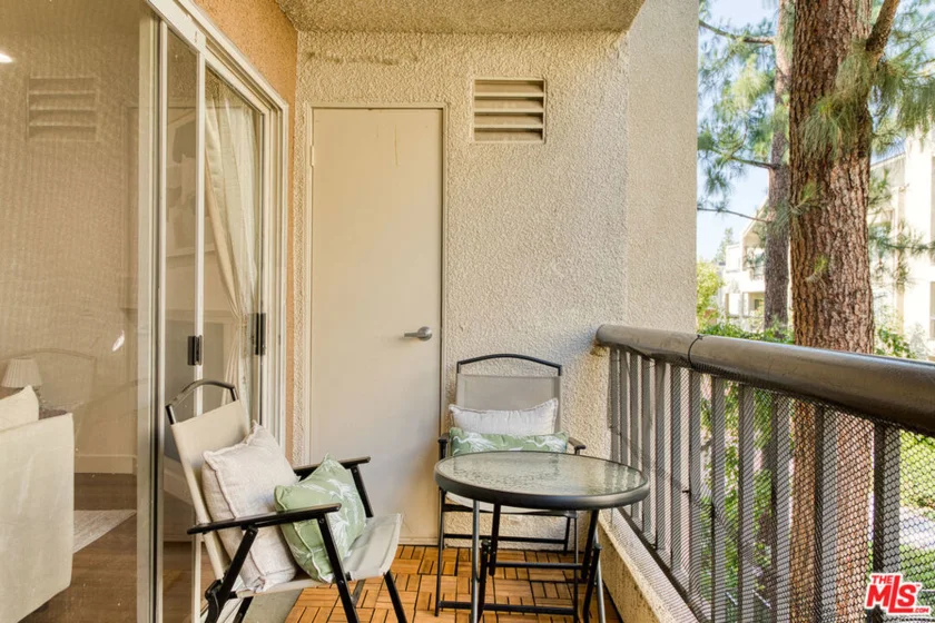 5510 Owensmouth Avenue #218 photo 16