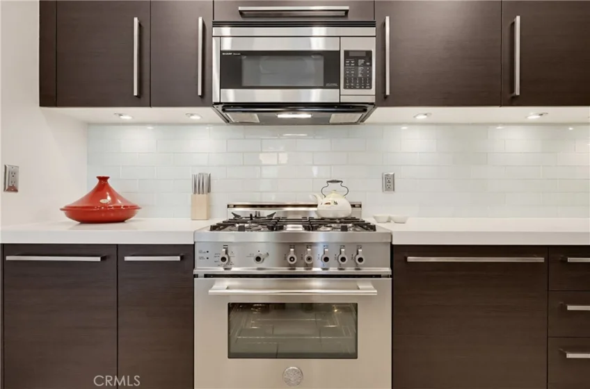 855 N Croft Avenue #302 photo 9