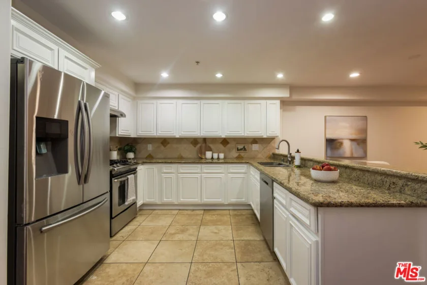 4733 Elmwood Avenue #102 photo 5