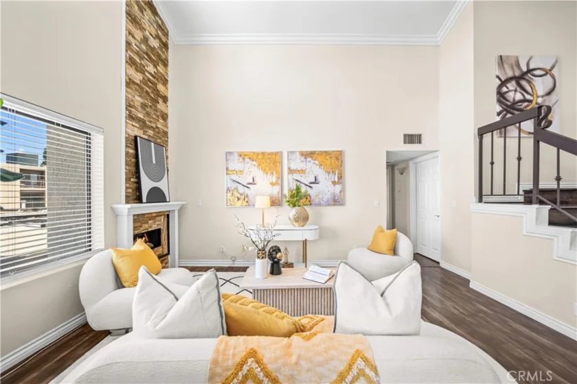4211 Arch #203 photo 3