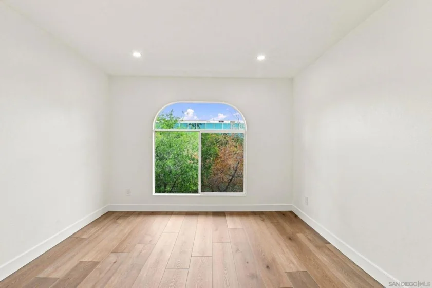 140 Walnut #4B photo 34