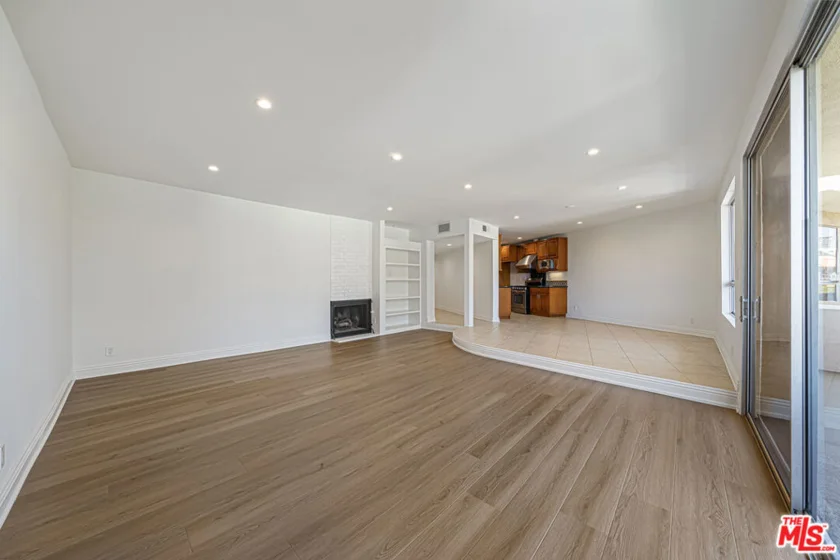 10650 Holman Avenue #308 photo 16