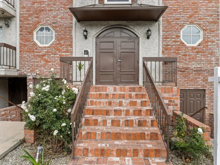 1750 N Harvard Boulevard #104 photo 1